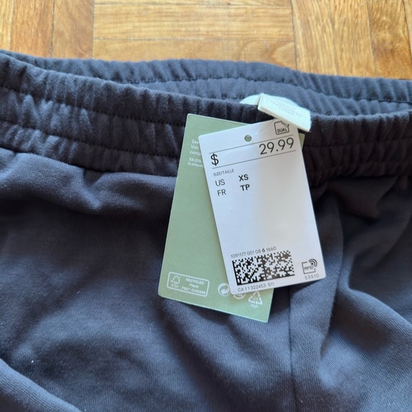 h&m women’s joggers - unworn with tags​ - Picture 2 of 2